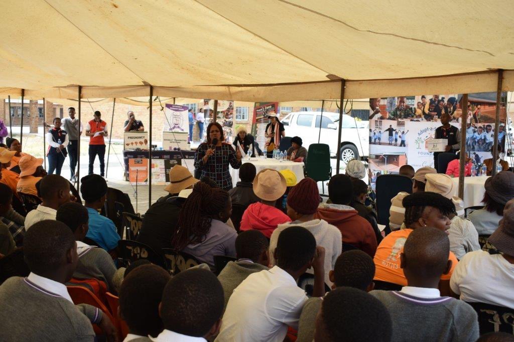 AdoptaSchoolSA's tweet image. Raising awareness, raising a generation! Thanks to Merafe Resources, our Health Sanitation and Sexuality Education Project empowered learners to make informed choices about their health and future.

#HealthAndSexualityEducationMatters
#DrivingQualityEducation
#OneSchoolAtATime