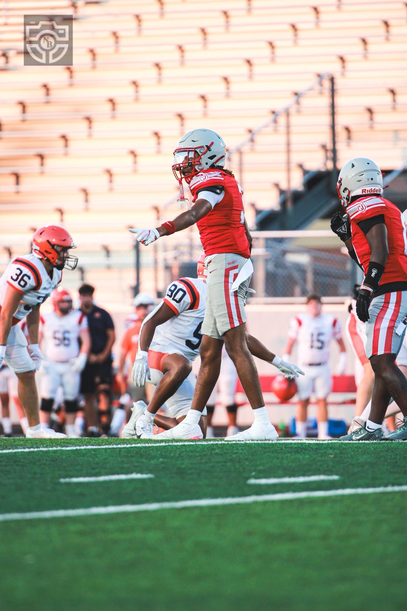 There’s no substitute for passion. If you love football, that love will drive you to be your best - unknown
#ADM13 #TexasFootball #Judson #widereceiver #football 
C/o 27 💪🏽 
<a href="/JudsonRocketFB/">Converse Judson Rockets Football</a> <a href="/JudsonFootball/">Judson Football</a>