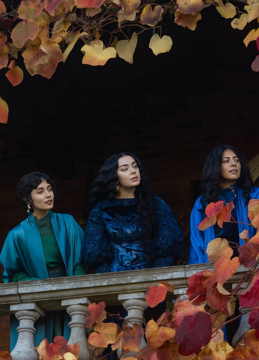 New poster for ‘100 NIGHTS OF HERO’ has been released by Letterboxd.

Starring Emma Corrin, Nicholas Galitzine, Maika Monroe, Amir El-Masry, Charli XCX, Richard E. Grant and Felicity Jones. 

In theaters on December 5.

When a charming house guest (Galitzine) arrives at a remote