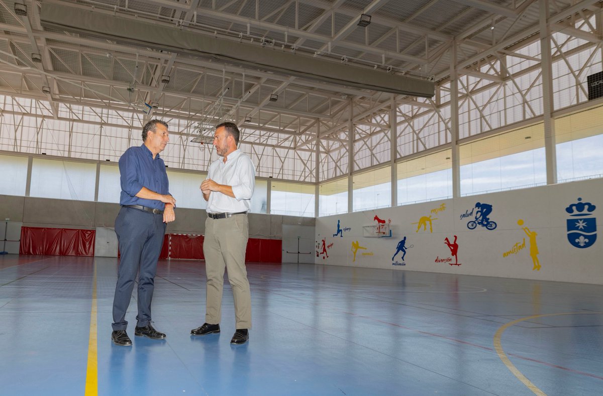 JFdezdelosRios's tweet photo. En nuestro municipio estamos convencidos de que el deporte es fundamental para la vida de nuestras vecinas y vecinos y, por eso, una vez más, reforzamos nuestra apuesta por las Escuelas Deportivas Municipales. 

En breve se pondrán en marcha con una oferta de casi 4.000 plazas y más de 31 modalidades deportivas, adaptadas a todos los gustos y edades.