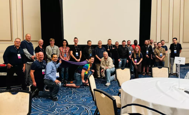 uttam_anand's tweet image. At Explore 2025’s #vmwarecode Hackathon, creativity met real-world impact. IT pros and developers teamed up to build automation tools that simplify operations, boost scalability, and show just how powerful VCF can be in the hands of the community. dy.si/hw8ZU