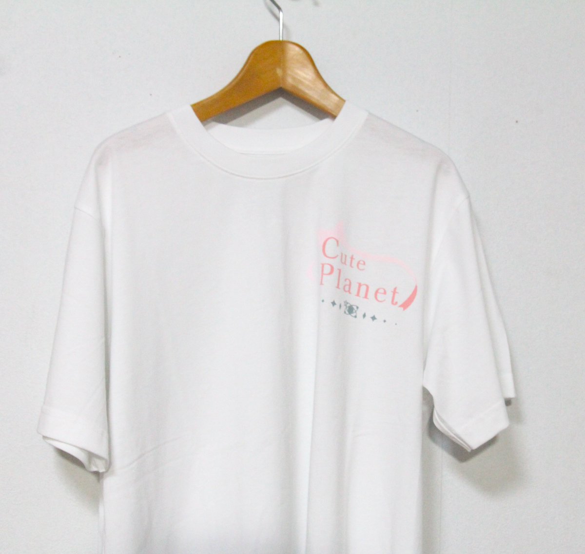 投稿遅れてすみません🙇
サークルロゴのTシャツを作りました。
COMITIA153当日に着てくるので、良かったら
私のサークルブースにお越しください。
#COMITIA153 
#コミティア153 
#サークルロゴTシャツ
＃CutePlanet