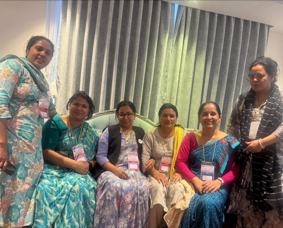 राष्ट्रिय सम्मेलनको दोस्रो दिन बन्द शत्रको पहिलो दिनको कार्य अन्तर्गत प्रतिवेदन प्रस्तुत, ग्रुप छलफल सहित सुझाब पेश गरि सर्वसम्मत प्रतिवेदन पारित गरी आजको कार्य सम्पन्न भएको छ।भोली बाँकी कार्य अगाडी बढ्नेछ।