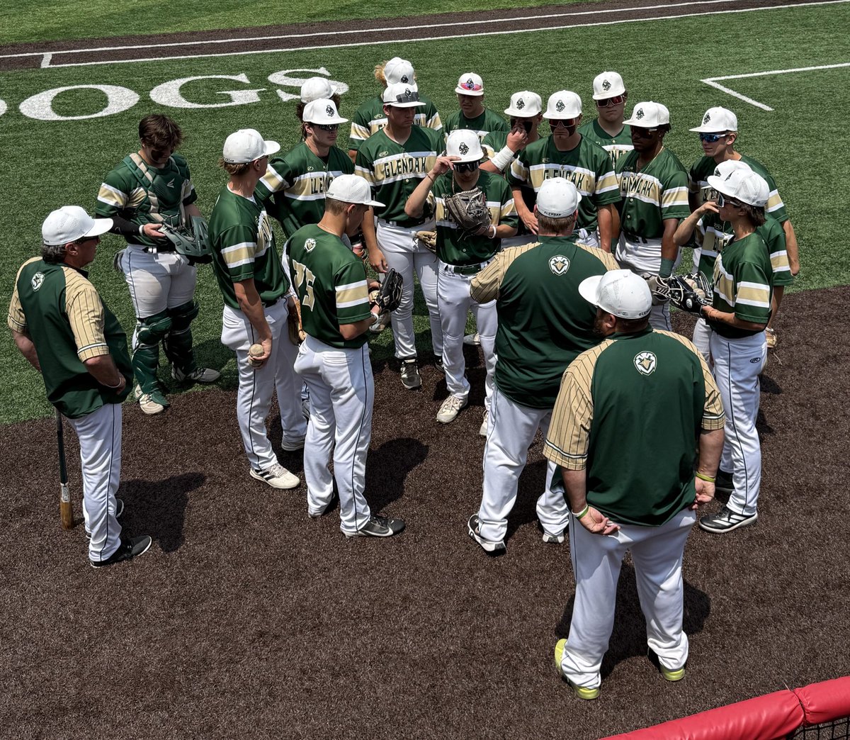 Looking forward to get back in the swing of things tonight with our informational meeting at 6pm. Hope to see all interested baseball players there! <a href="/GlenOakBaseball/">GlenOak Baseball</a> 

#rowtheboat