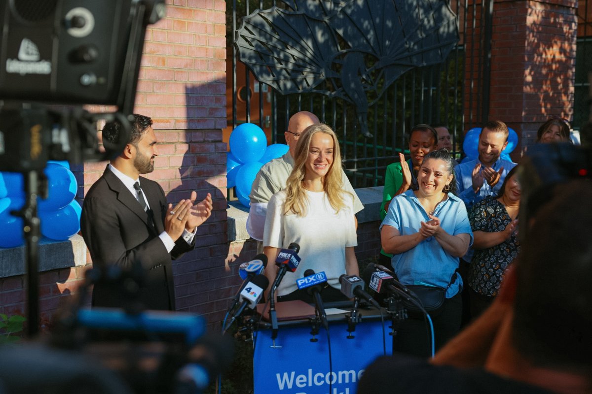 This morning, I celebrated a joyous first day of school with kids, parents and <a href="/UFT/">UFT</a> members in Elmhurst.

We also marked the beginning of bell-to-bell phone free schools, giving students a chance to learn, reconnect and create without the distraction of addictive algorithms.