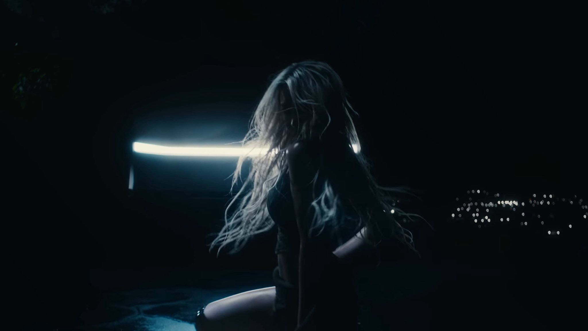 G0AxGikbkAABUJ1?format=jpg&name=large