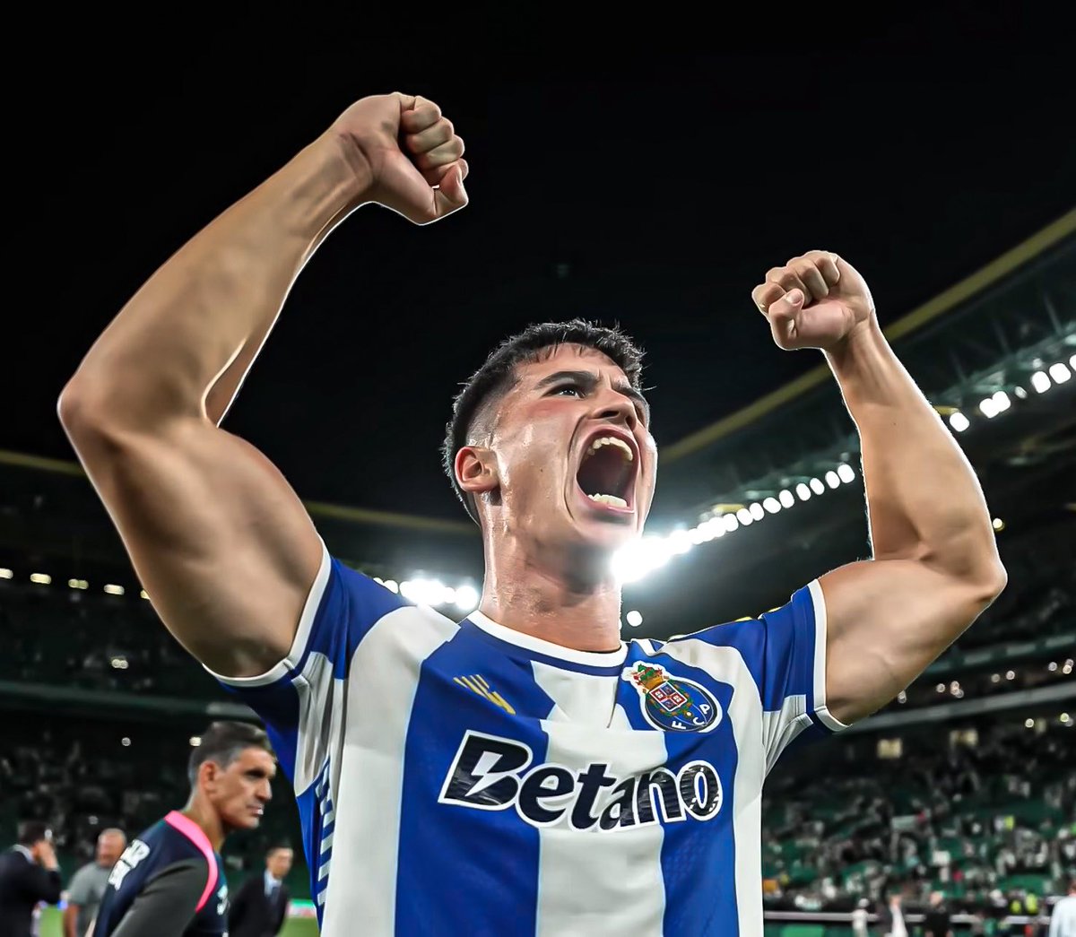 "O FC Porto é um clube de topo. Antes de assinar, sabia que era um dos maiores clubes da Europa. Agora vejo que é exatamente como eu imaginava.“ - Prpic 💙