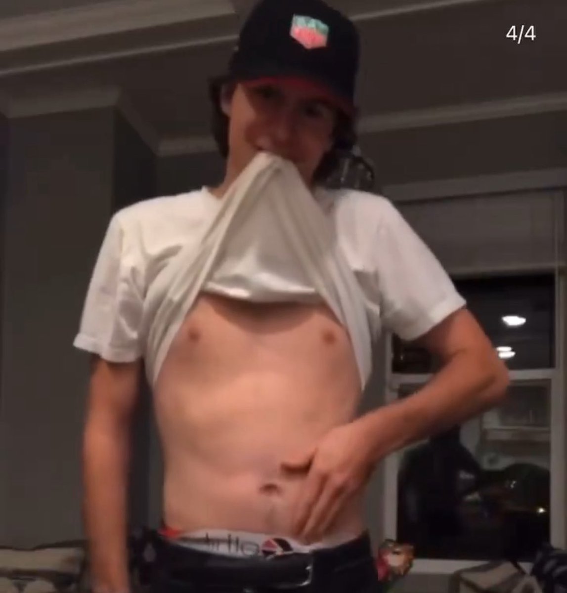 boombaclatt vs whorta .. Who’s winning