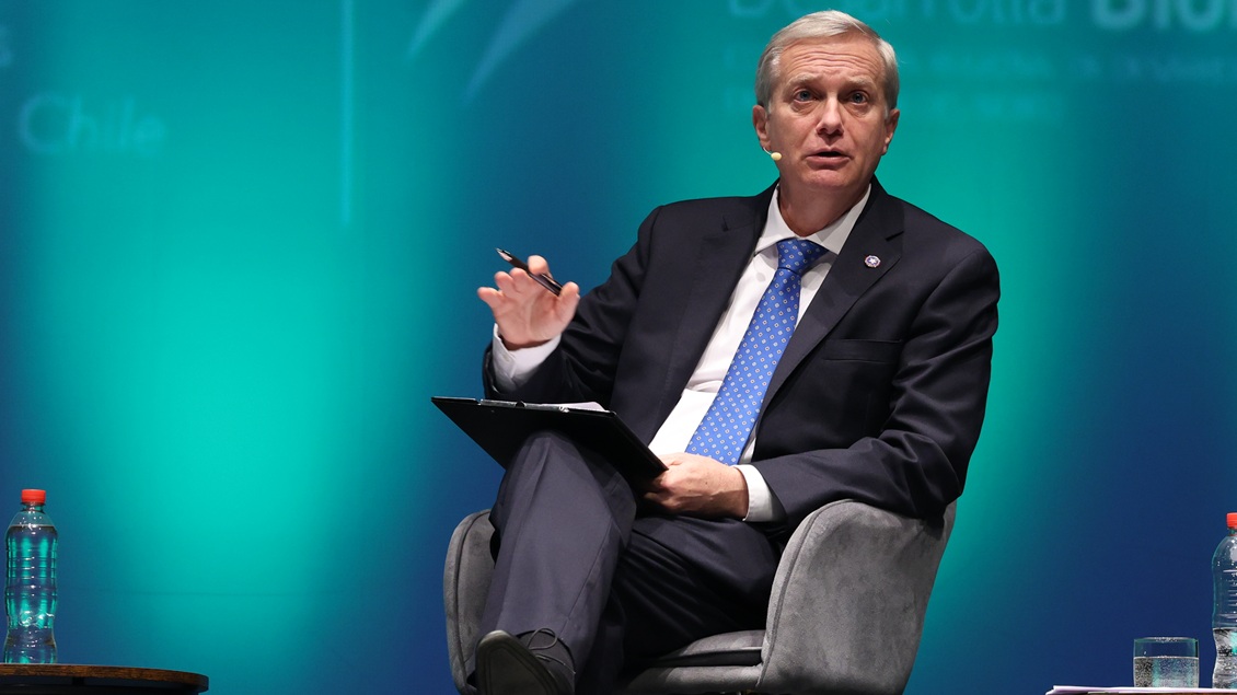 Economistas cuestionan plan de Kast: No decir en qué se recorta gasto hace dudar #Cooperativa90 tinyurl.com/2ameowbm