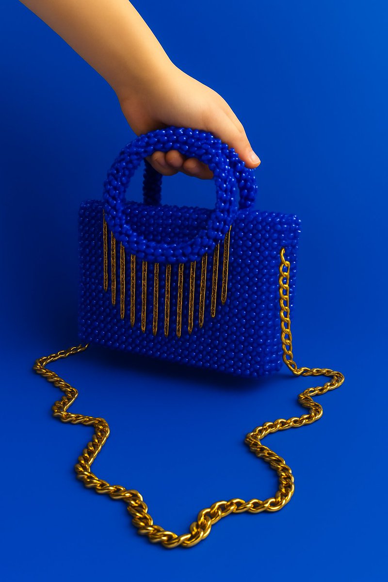 KalraTeto30823's tweet image. 💛 Handmade Beaded Bag – Bright, Bold &amp;amp; Beautiful ✨
Price: 3000 | Customize in any color you love 💎
#StoneAndStyle #BeadedBag #FashionTrends #HandmadeLuxury