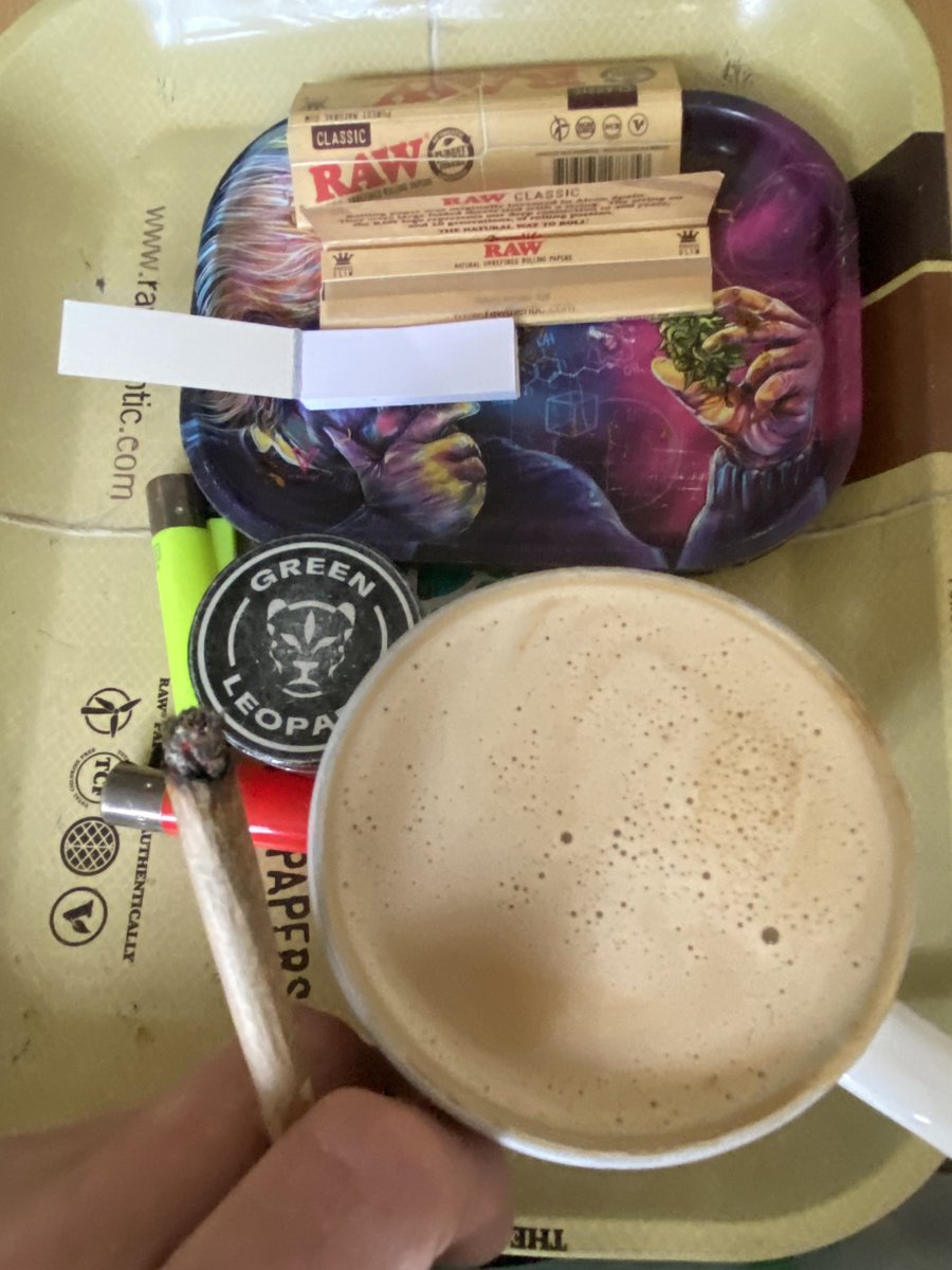 🍀🇮🇪Greengiggles420🇮🇪🍀 (@greengiggles420) on Twitter photo GA X fam from the Emerald Isle whoever you are wherever you are happy <a href="/420/">420</a> enjoy LGF !!!!!!!!!!! <a href="/HippieLifeKrew/">HLK💚</a> <a href="/WeDaKrew/">Allison & Liz</a> <a href="/BearlyGetIt/">Bearly There</a> #Cannabiscommunity #cannabisculture #kneecap #CoffeeTime #LegalizeIt #Growyourown #@420 GA X fam from the Emerald Isle whoever you are wherever you are happy <a href="/420/">420</a> enjoy LGF !!!!!!!!!!! <a href="/HippieLifeKrew/">HLK💚</a> <a href="/WeDaKrew/">Allison & Liz</a> <a href="/BearlyGetIt/">Bearly There</a> #Cannabiscommunity #cannabisculture #kneecap #CoffeeTime #LegalizeIt #Growyourown #@420