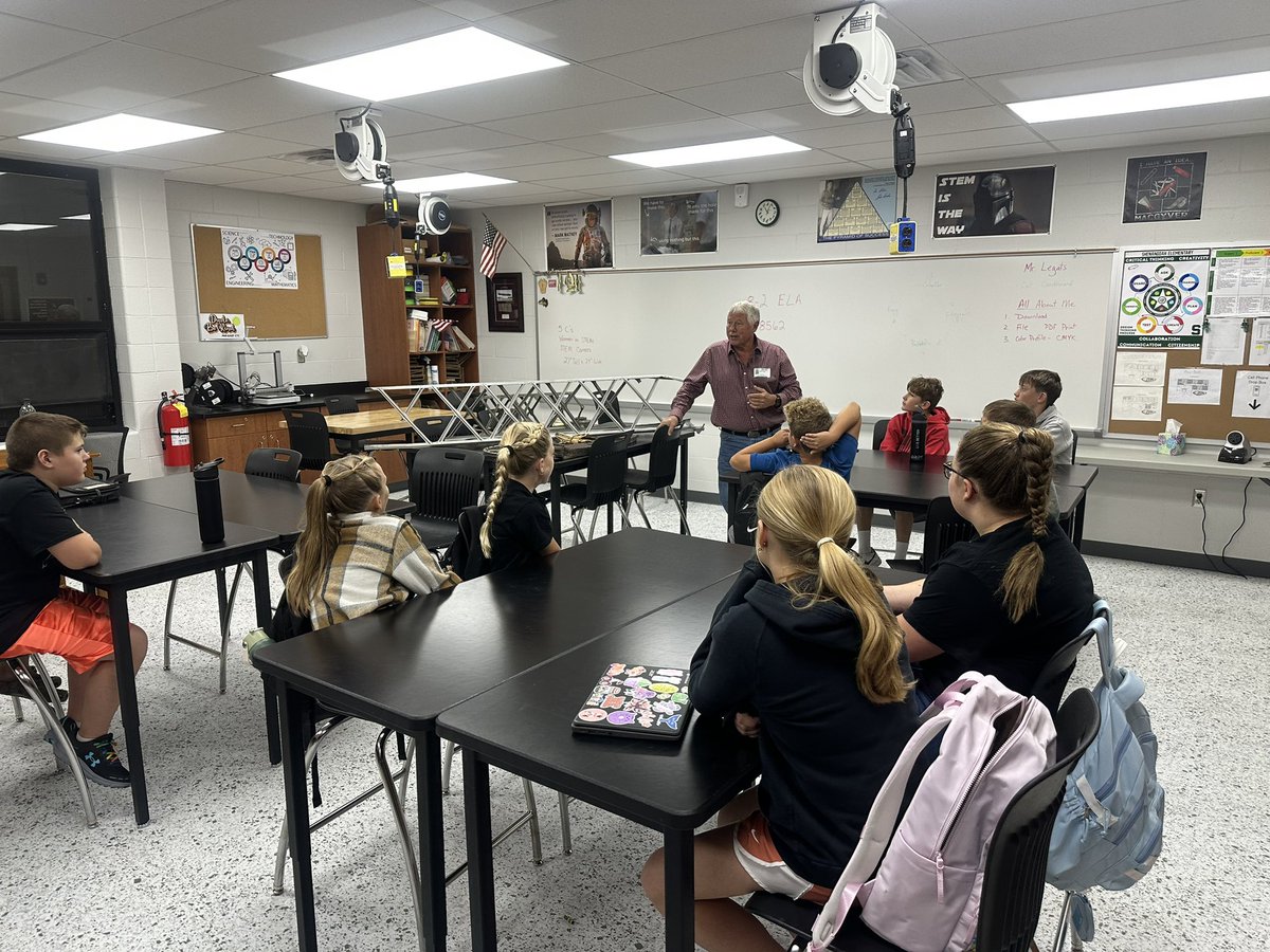 MLegats's tweet image. In my STEM classes this week we have been learning about the U.S.S. Shenandoah. Today we were blessed with a visit from a local expert on the Shenandoah. He shared some pieces from his collection. What a great day of learning!  #OSLN @NobleLocal_SD @OSLN @AppSTEMCollab @JDenius