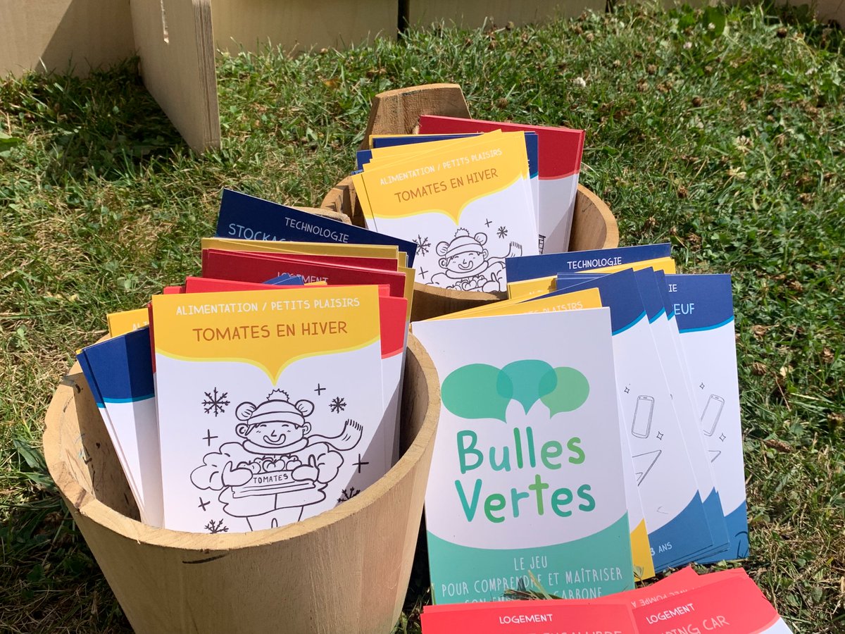 Labulleexpos's tweet photo. ✨ Bonus ludique : un jeu de cartes “bilan carbone” pour apprendre en s’amusant !
#BD #écologie #climat #exposition https://t.co/azdBgd0j4T