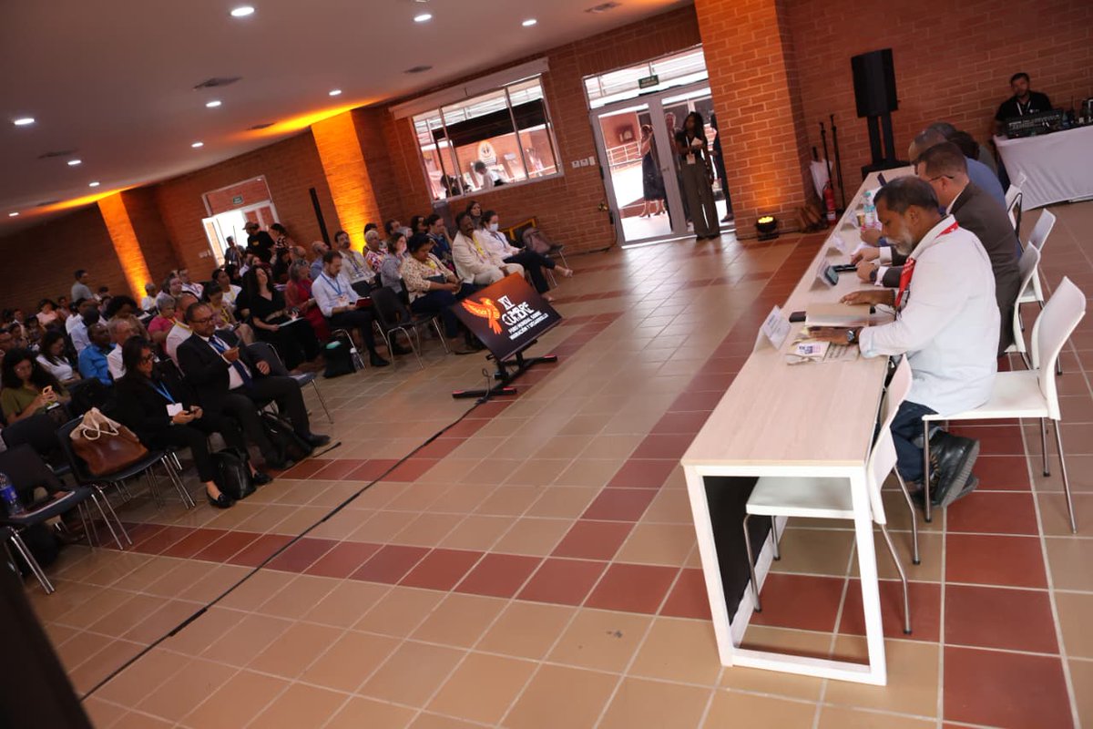 CancilleriaCol's tweet photo. En el XV #FMMD participamos en el Diálogo voluntario sobre el Pacto Mundial para la Migración (GCM), un espacio para revisar avances, compartir buenas prácticas y fortalecer compromisos globales en materia migratoria. https://t.co/LaUutZdvFM