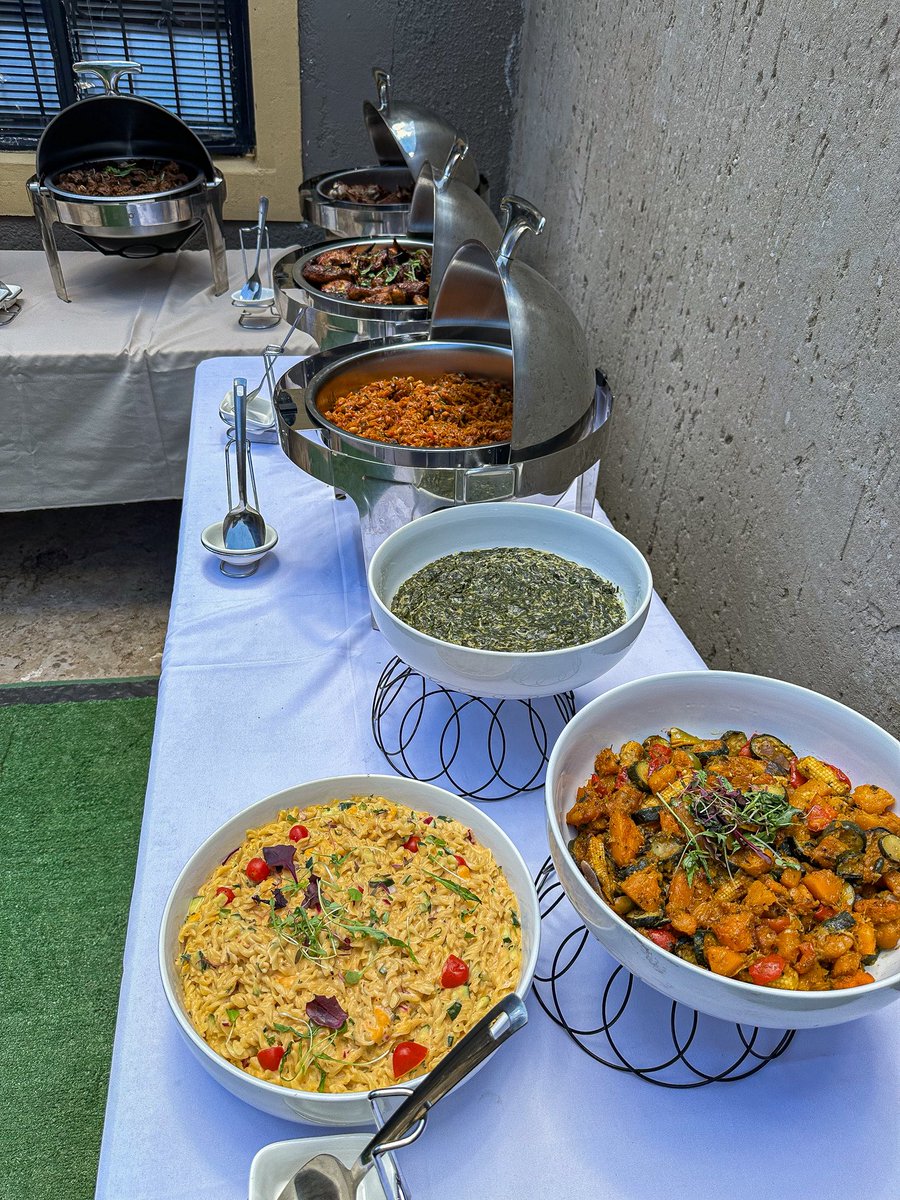 Nat_Mtsenga's tweet photo. Let me take care of all your catering needs. Available for events,parties,birthdays etc. Bookings are open🤭Contact details in the bio.
Please also tell your friends to tell their friends to book me!

Looking forward to serving you🩷 https://t.co/Ux11r0aP51