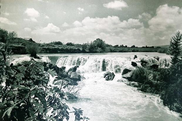 Oldlaikdays's tweet photo. 6) Tarsus’ta bir şelale https://t.co/i86P1TY3GB