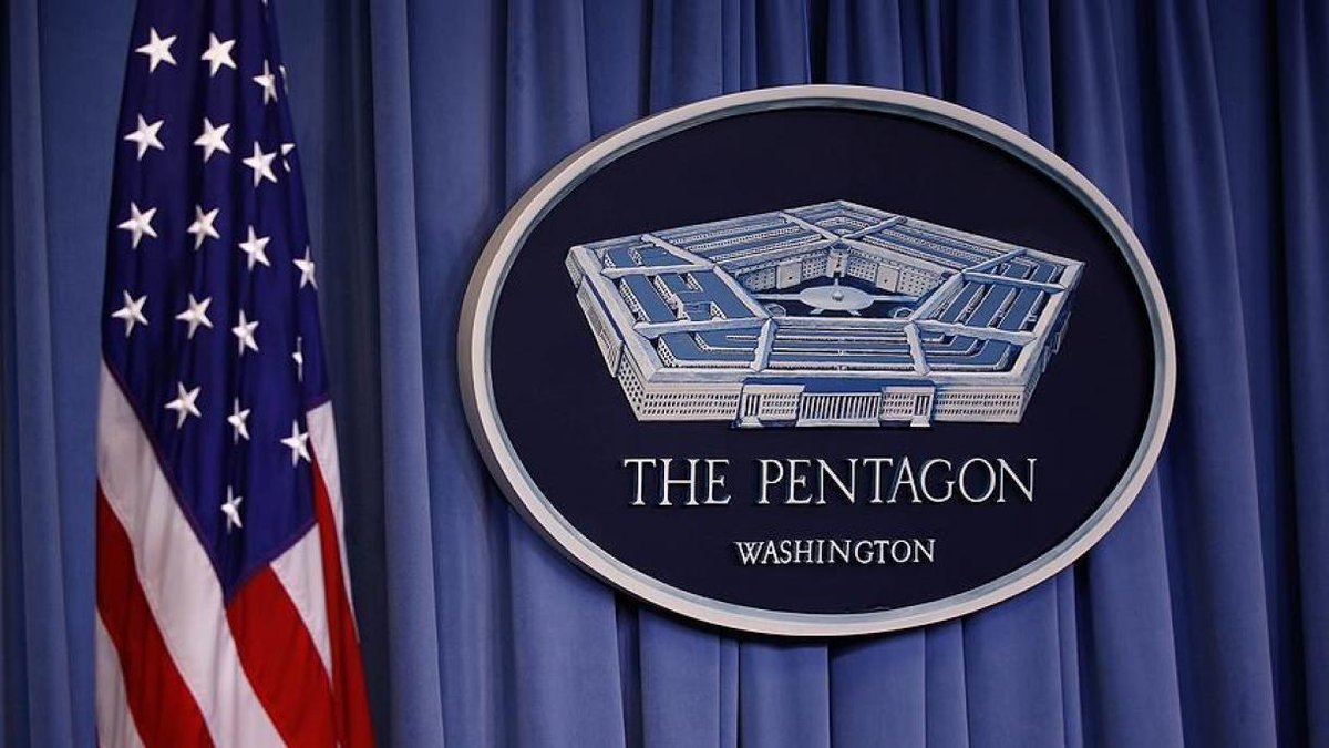 eldiario's tweet image. #4Sep | El Pentágono aprobó el uso de una base naval en las afueras de Chicago (EE UU) para servir como centro de operaciones de las redadas migratorias que las autoridades esperan realizar en esa ciudad.

La secretaria de Seguridad Nacional, Kristi Noem, confirmó el #31Ago los…