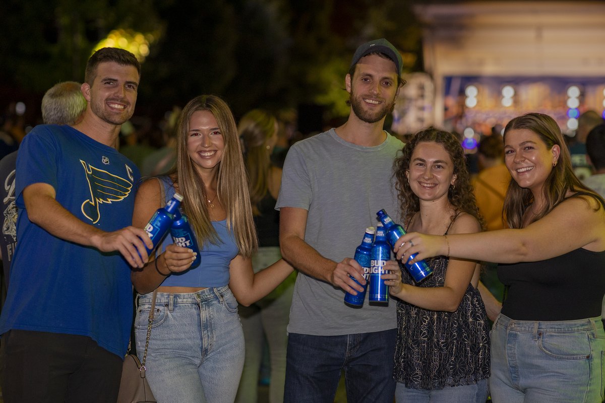 HomeOfBud's tweet image. The ultimate street party is back! Blues &amp;amp; Brews brings together fans, food trucks, and unforgettable performances. 🎶
Grab your tickets now: 

ms.spr.ly/6015seSOS