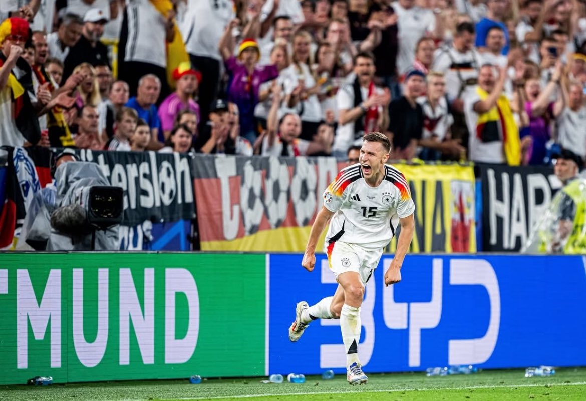 Der beste Deutsche Innenverteidiger spielt bei Borussia Dortmund