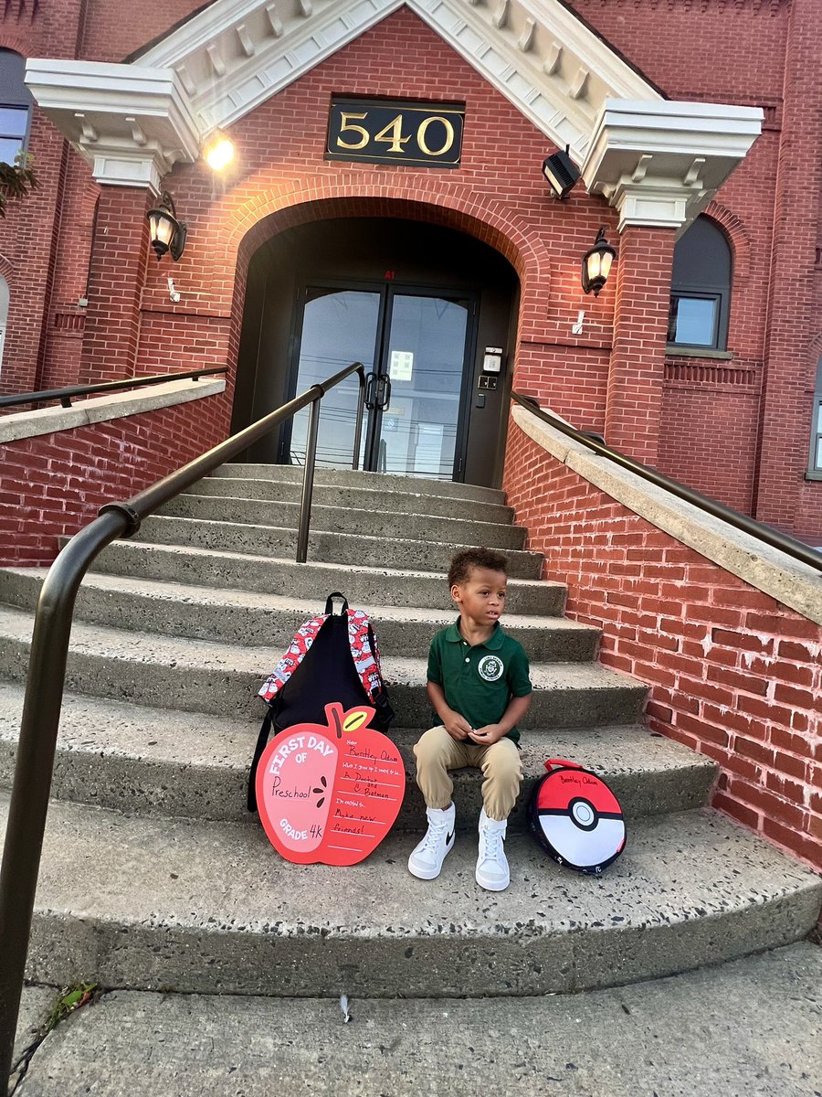 💚🌊🏫✏️🍎 #FirstDayOfSchool