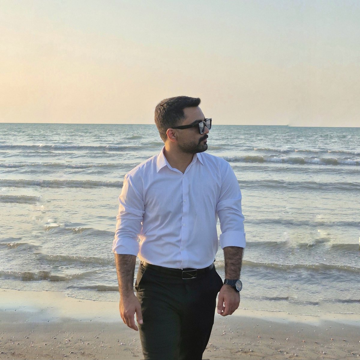 چون دختر خوشگله گفت خیلی خفن شده بذار پروفایل تویترت 😎🌊