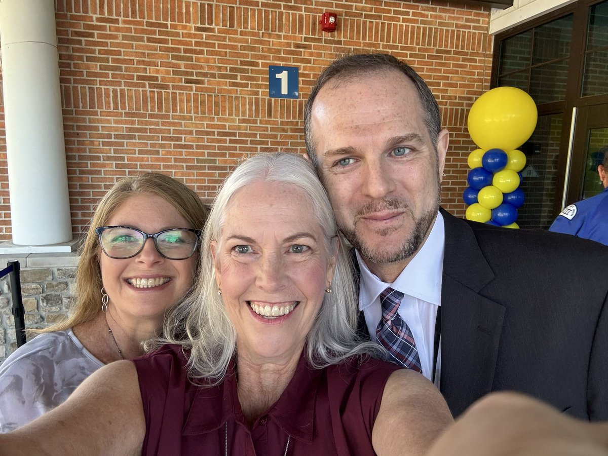 WWP_Schools's tweet image. First Day Feels 📚✨ The school year has officially begun, and smiles are everywhere! Here's to new beginnings, fresh notebooks, and endless possibilities. Let’s make it a great year! #WWP #WWPRSD #FirstDayFeels