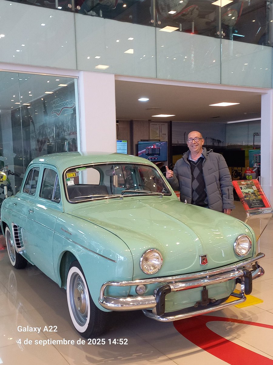 George19560's tweet photo. @lulistone12 Acá con el Alpine !!! Nos va a faltar algo de potencia para Monza https://t.co/AYI533f9Q0