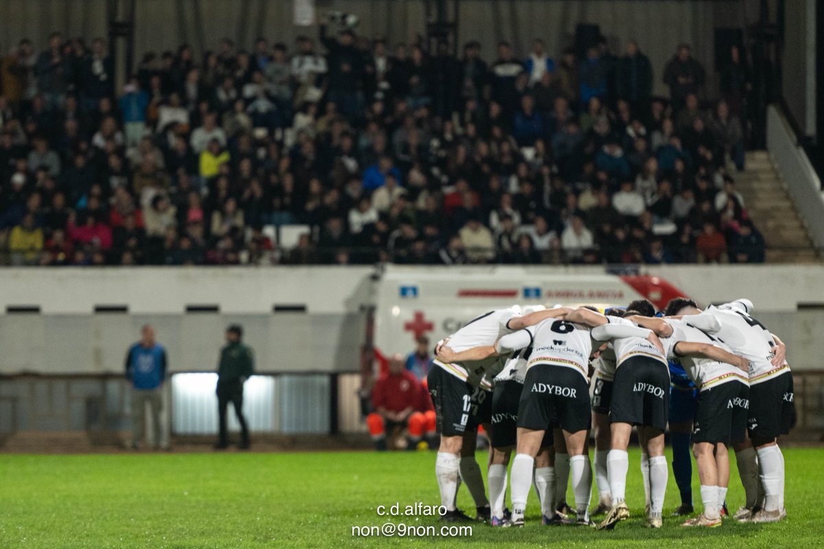 ⚪️⚫️ ¡𝐐𝐮𝐞́ 𝐠𝐚𝐧𝐚𝐬! ⚪️⚫️

Este domingo a las 16:45h vuelve la liga a La Molineta 🏟️.

Nuestro equipo arranca en casa y queremos vivirlo contigo, AFICIÓN 💪

¡Os esperamos para empujar juntos desde la grada!

#AúpaAlfaro 🤍🖤