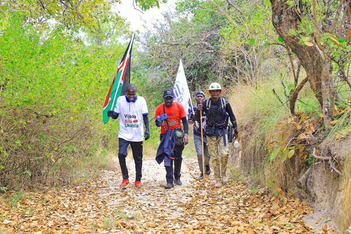 magicalkenya's tweet photo. Every path tells a story . A moment to trek, bike, and explore as magical Kenya trail series enter Mt Kenya region. #trailseries #magicalkenya #tembeakenya https://t.co/YLyvAKdn4B