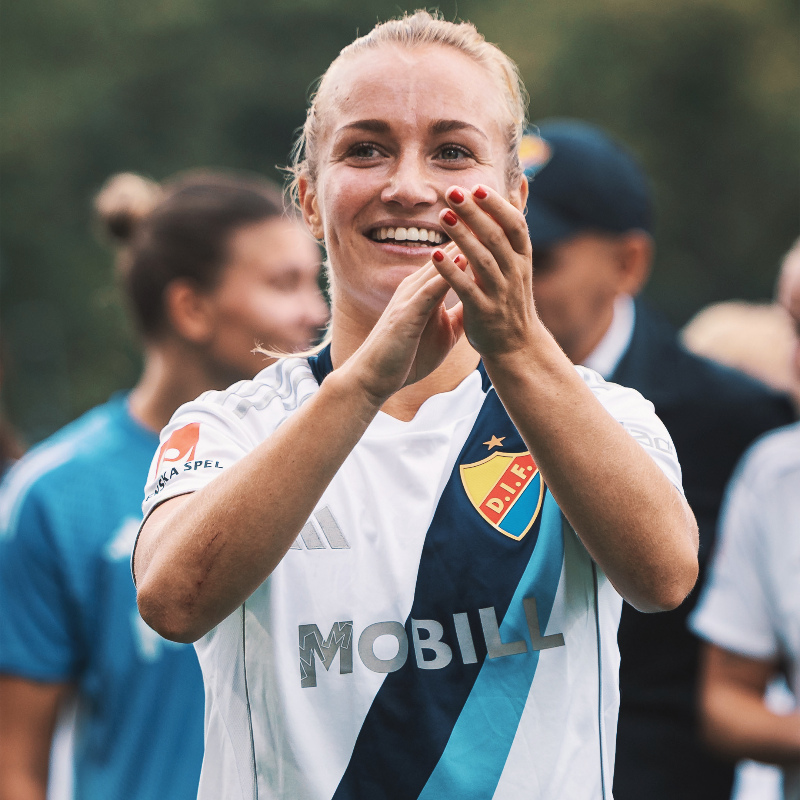 DIF_Fotboll's tweet photo. 🤝 Tove Almqvist är klar för Nottingham Forest FC i Women Super League 2 och vi tackar för hennes 3,5 år i blårandigt

– Jag vill tacka för mina år här och vad föreningen har gett mig. Jag är evigt tacksam och kommer bära med mig alla fina fina minnen