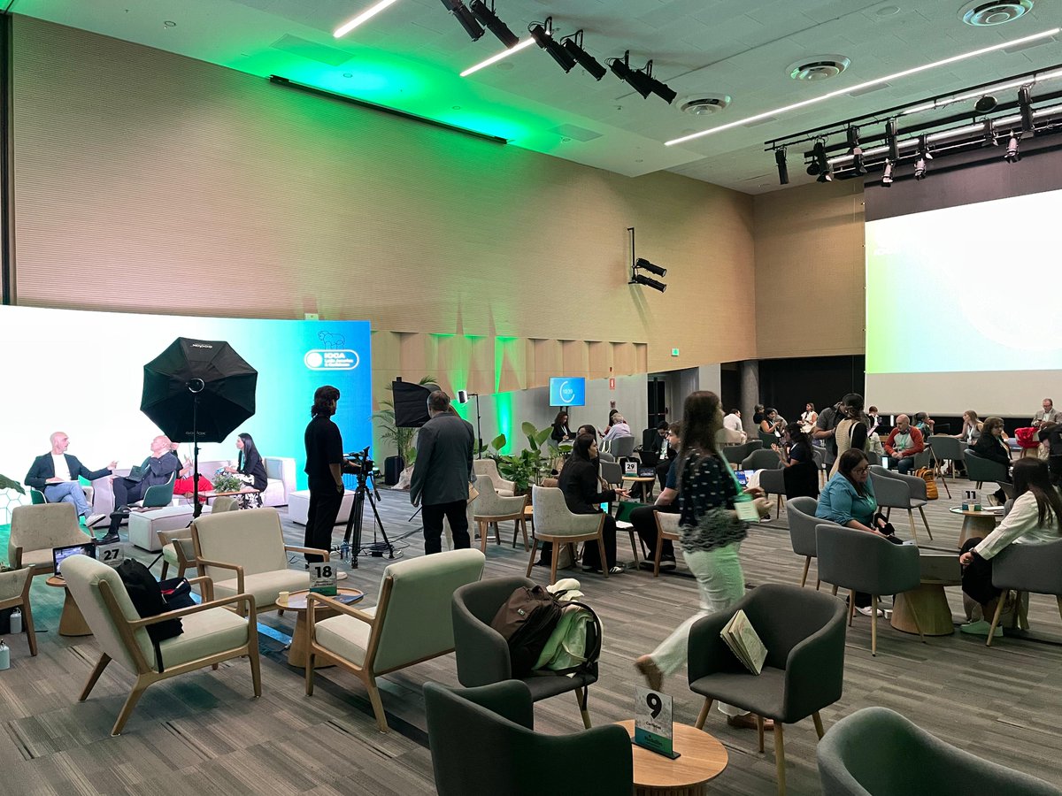 Chile sigue participando activamente en las actividades del ICCA Summit 2025 en Medellín 🇨🇴

Nuestro país está representado por Sernatur para sostener reuniones del segmento #MICE con organizaciones internacionales que buscan sede para realizar sus próximos congresos.