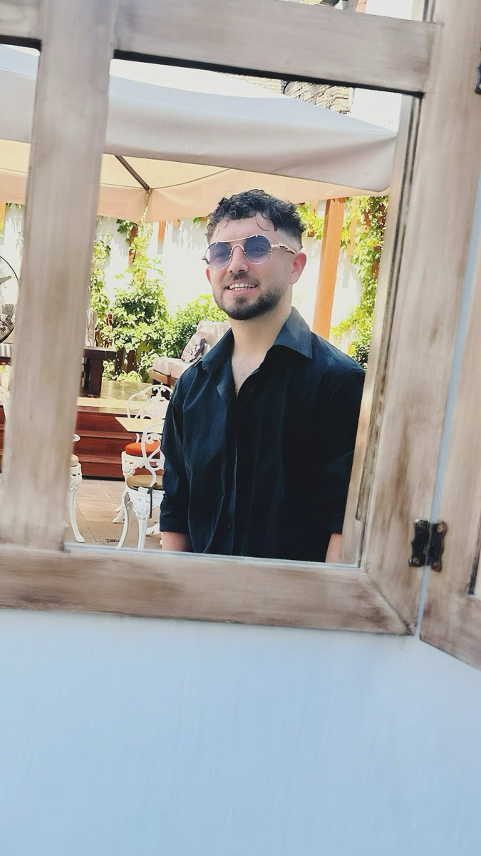 Gülmeyi unutmadığım bir gündeyim 👒 şuanda bulunduğum yer Adana Taş Köprü yanı belediyeye ait hotelin cafesi. Bir Adana esintisi almak istedim 🍃

#adana #taşköprü #adanatravesti #fyp #viral #türkiye #seyhanbarajı #turgutözelbulvarı #pozantı #yüreğir #adanataşköprü