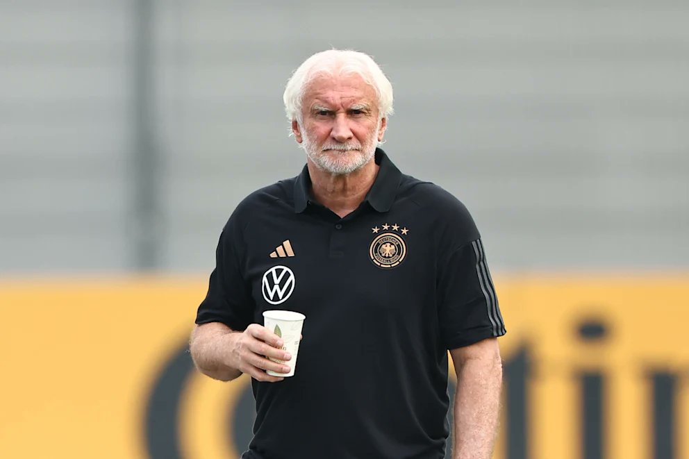Erik ten Hag ist frei.

#SVKGER