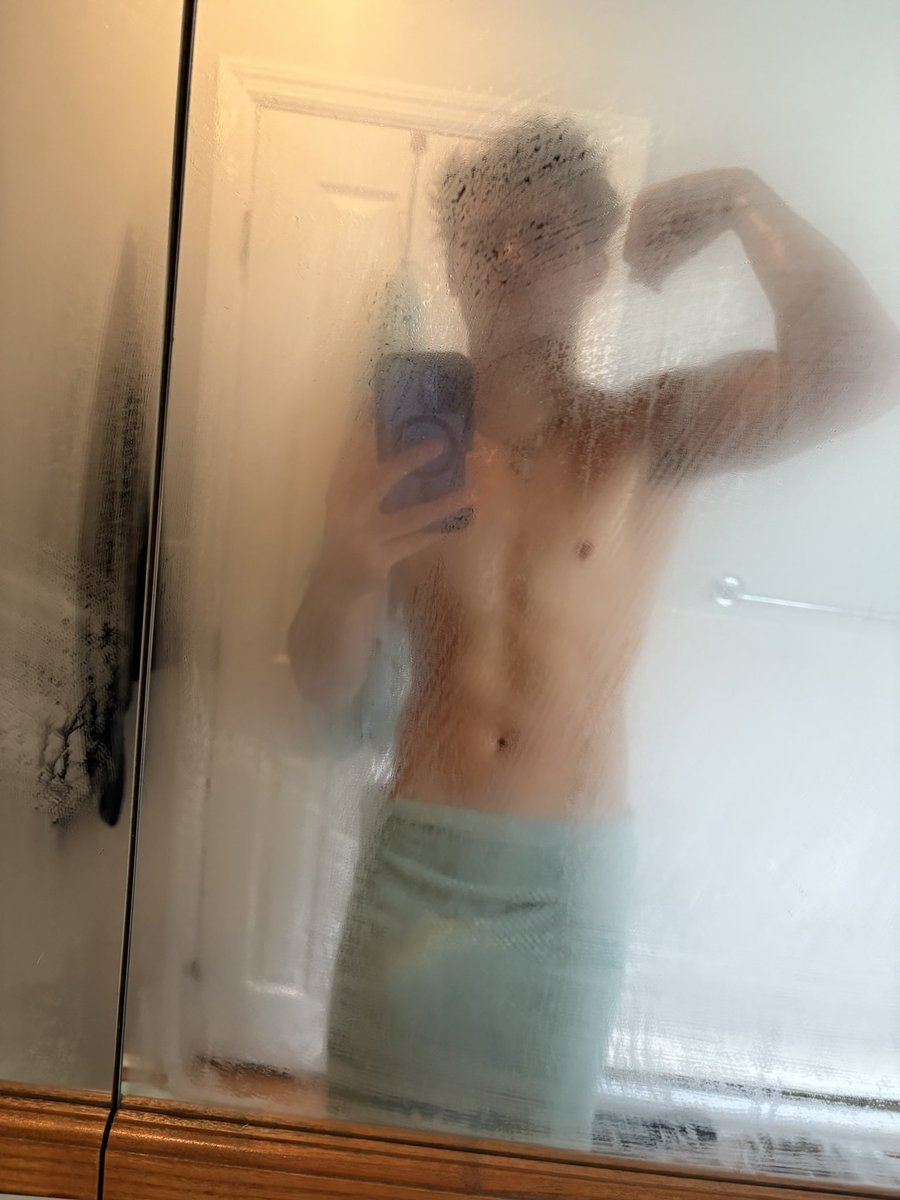 even through the hot steam😰
You Can Still See Why I’m Above You😈🧎‍♂️