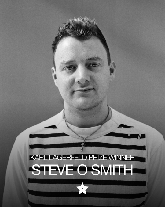 csm_news's tweet photo. Thrilled to see CSM MA Fashion grads win at the @LVMHPrize 🎉

🏆 Steve O Smith - Karl Lagerfeld Prize 
🏆 Torishéju Dumi - Savoir-Faire Prize 

Both will receive financial support and mentorship from LVMH experts

📸 :LVMHPrize https://t.co/eBYA2SYTaI