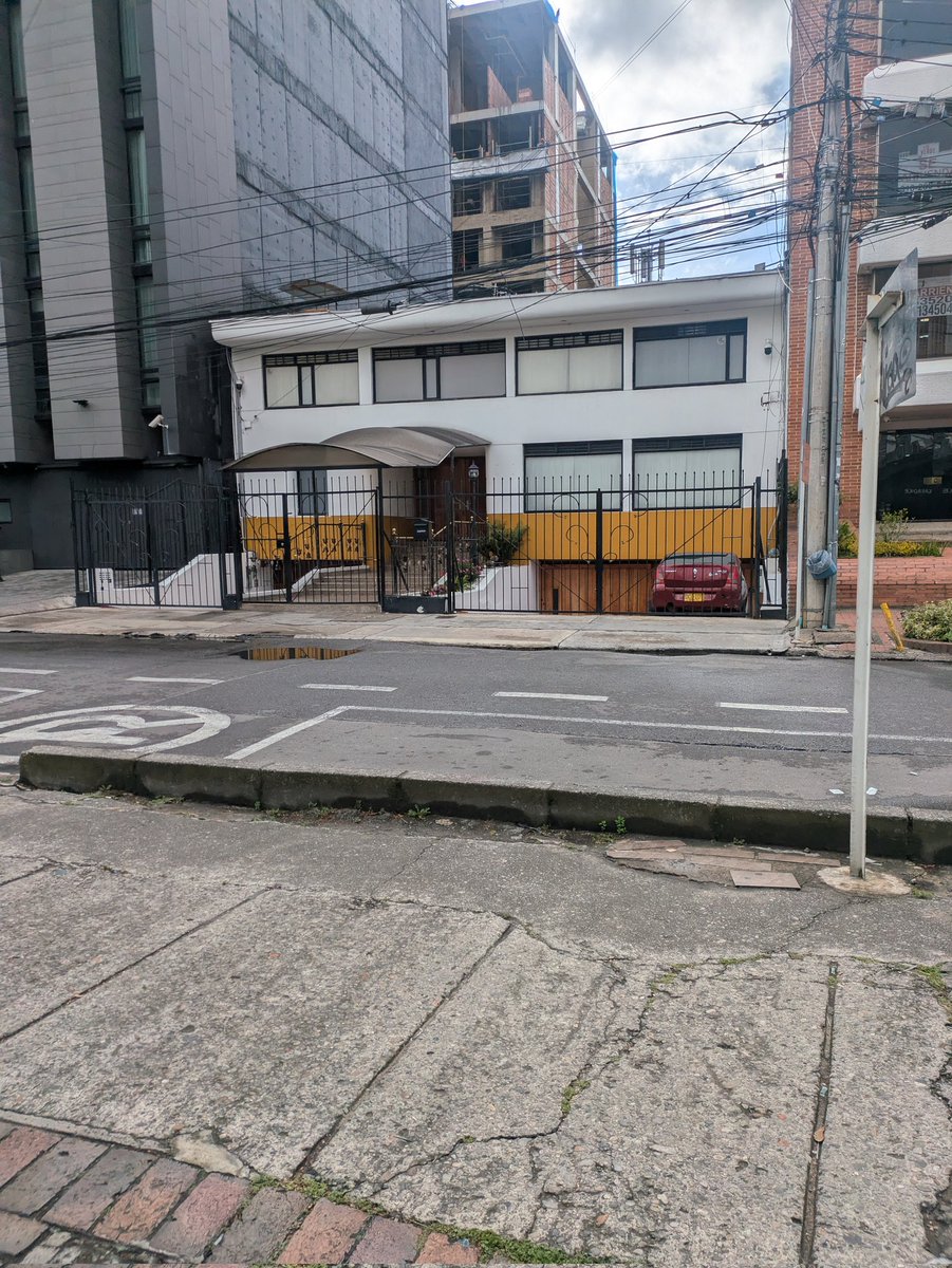 <a href="/AlcaldChapinero/">Alcaldía Local de Chapinero</a> <a href="/BogotaTransito/">Bogotá Tránsito</a> En ese mismo sector CRA.14#95-37 Funciona el prostibulo más famoso del norte "Lido" . ¿Bajo que figura jurídica es legal prostituir mujeres en algunos casos adolescentes menores de edad ? <a href="/AlcaldChapinero/">Alcaldía Local de Chapinero</a> <a href="/FiscaliaCol/">Fiscalía Colombia</a> <a href="/PoliciaColombia/">Policía de Colombia</a> <a href="/ICBFColombia/">Bienestar Familiar | ICBF</a> <a href="/mindefensa/">Mindefensa</a>