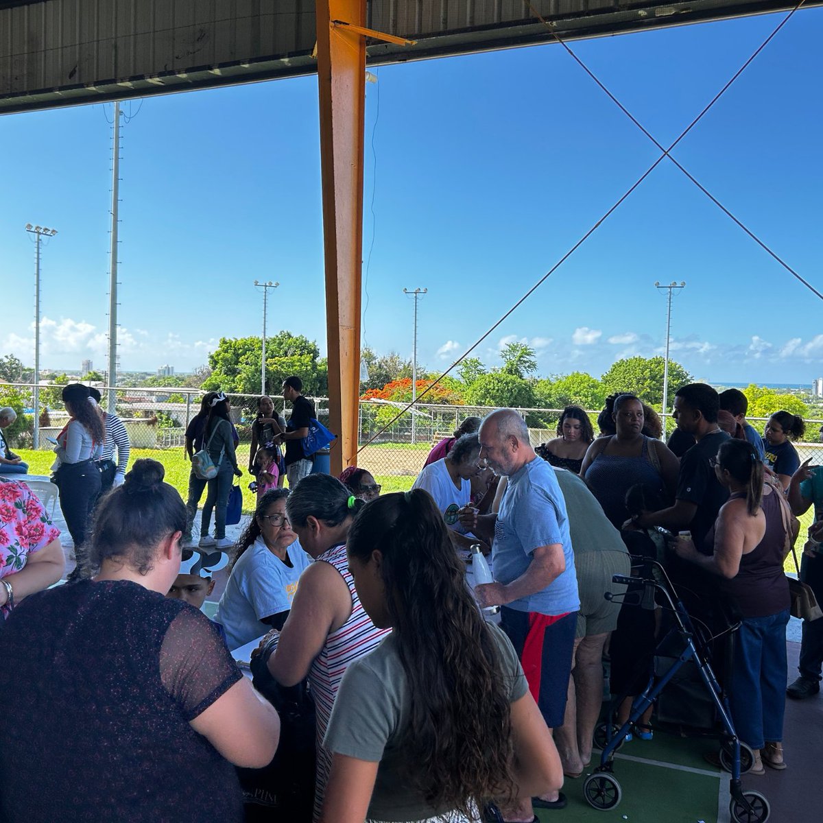 IntellectusPR's tweet image. Nuestro programa de donativos ha respaldado durante los pasados años  esta valiosa iniciativa, haciendo posible clínicas como la del Regreso a Clase en el Centro Comunal Clausells en Ponce, organizada y dirigida por estudiantes de medicina para atender a la comunidad pediátrica.