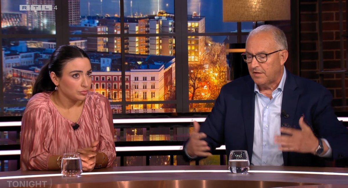 Het topic of Lubach al dan niet grappen moet maken over de islam is interessant, maar dat iedereen de hele tijd door elkaar praat - inclusief Humberto! Nee. Gewoon, néé. #RTLTonight