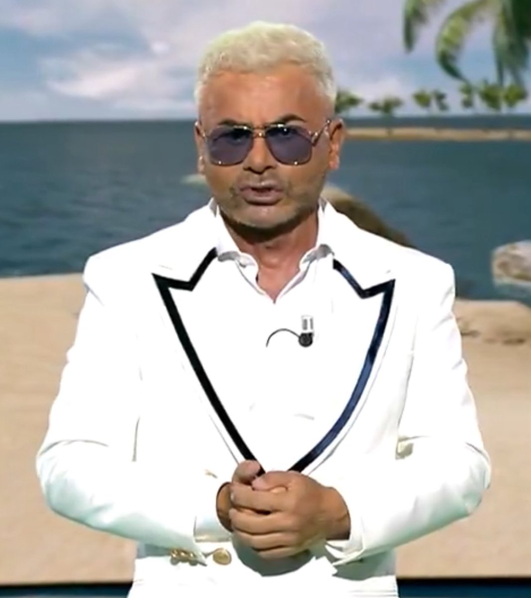 Alexsinos tweet media