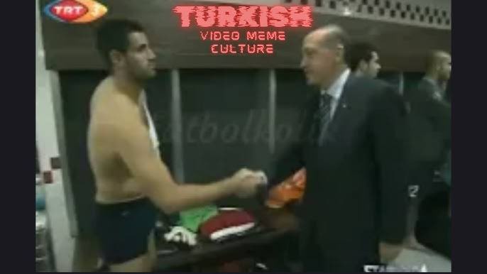 ALEX'İN HEYKELİ tweet media