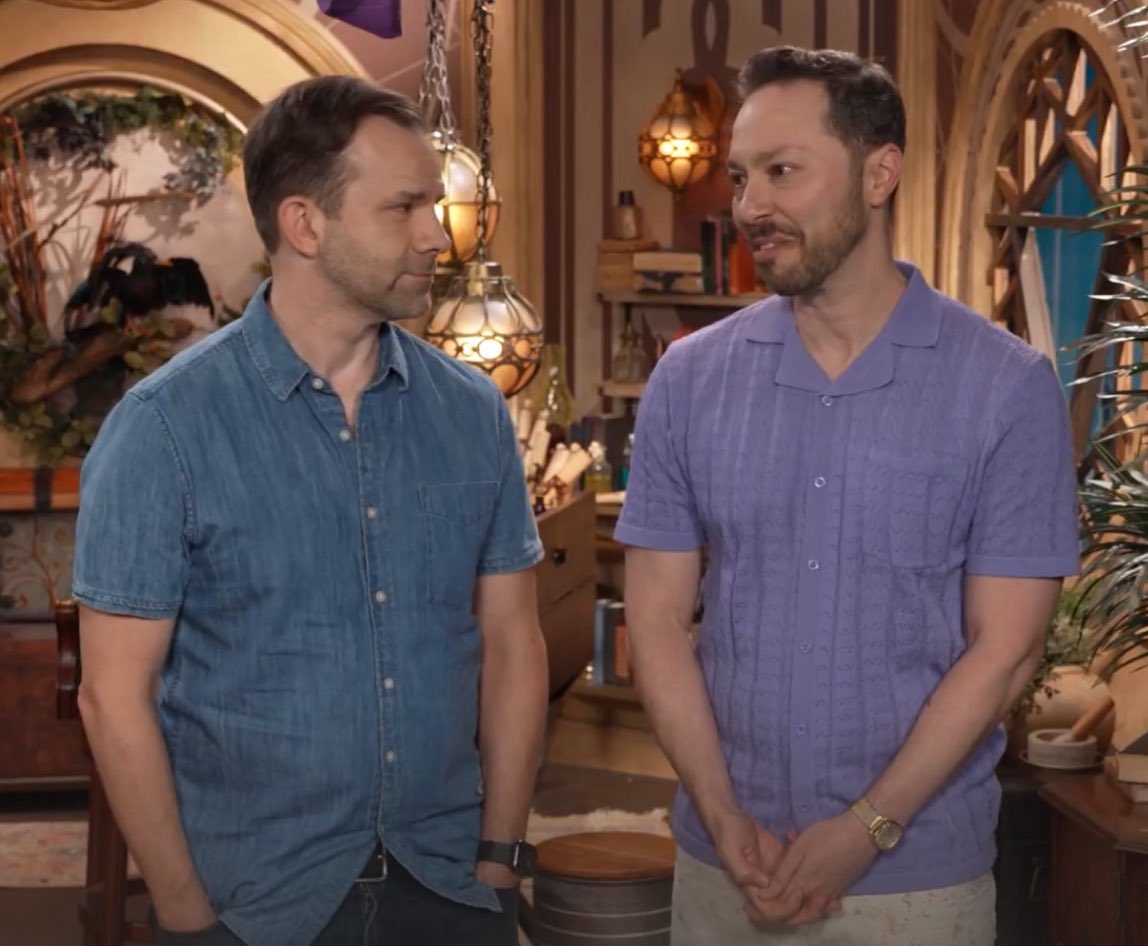 Markmercerva's tweet photo. It’s always incredibly bizarre being reminded that Sam is actually taller than Liam all he does  is play little guys it’s hard not to think he’s shorter https://t.co/OIo0WMC6Am