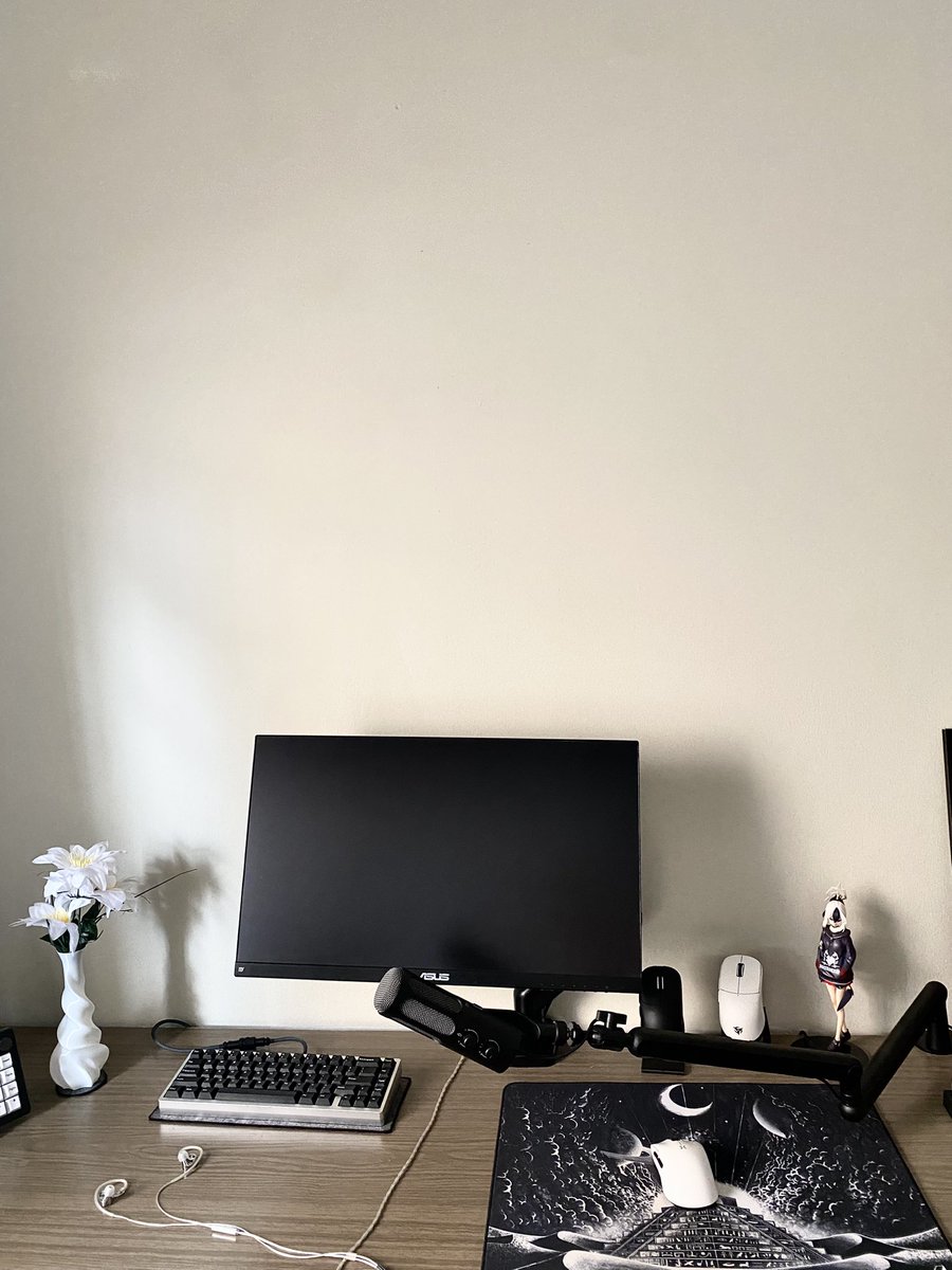 loser setup aaaaaaah  #desksetup #pcsetup