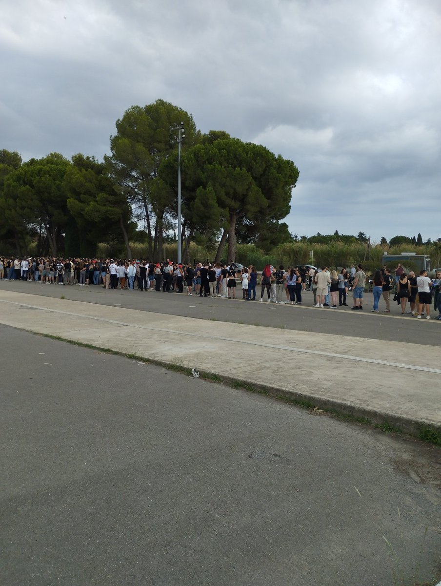 Roistuper tweet media