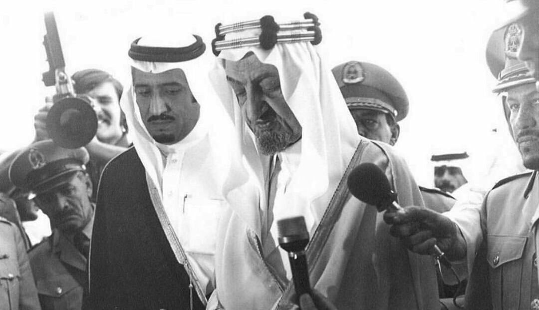 saudimemory1's tweet photo. الملك فيصل رحمه الله والملك سلمان حفظه الله خلال افتتاح أحد مصانع الأسلحة عام 1975م #السعودية https://t.co/S9EjpLPsYk