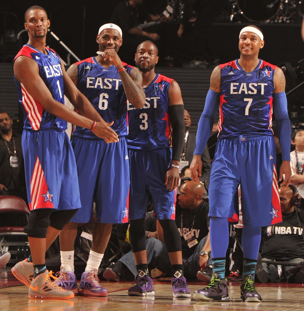 TheDunkCentral's tweet image. Carmelo revealed that he had the opportunity to team up with LeBron, D-Wade, and Bosh but didn’t want to be the fourth option

“Imagine me at 23 years old, 24 years old, being the fourth option on the team when I&apos;m leading my team every single year. Like, I&apos;m finding my way in…