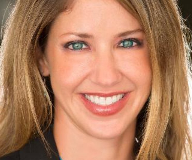 #DonnaAdelson Line up childcare Wendi. This closing argument for your mother is laying out your overt acts. “Innocent people don’t talk in code.” You’re next.