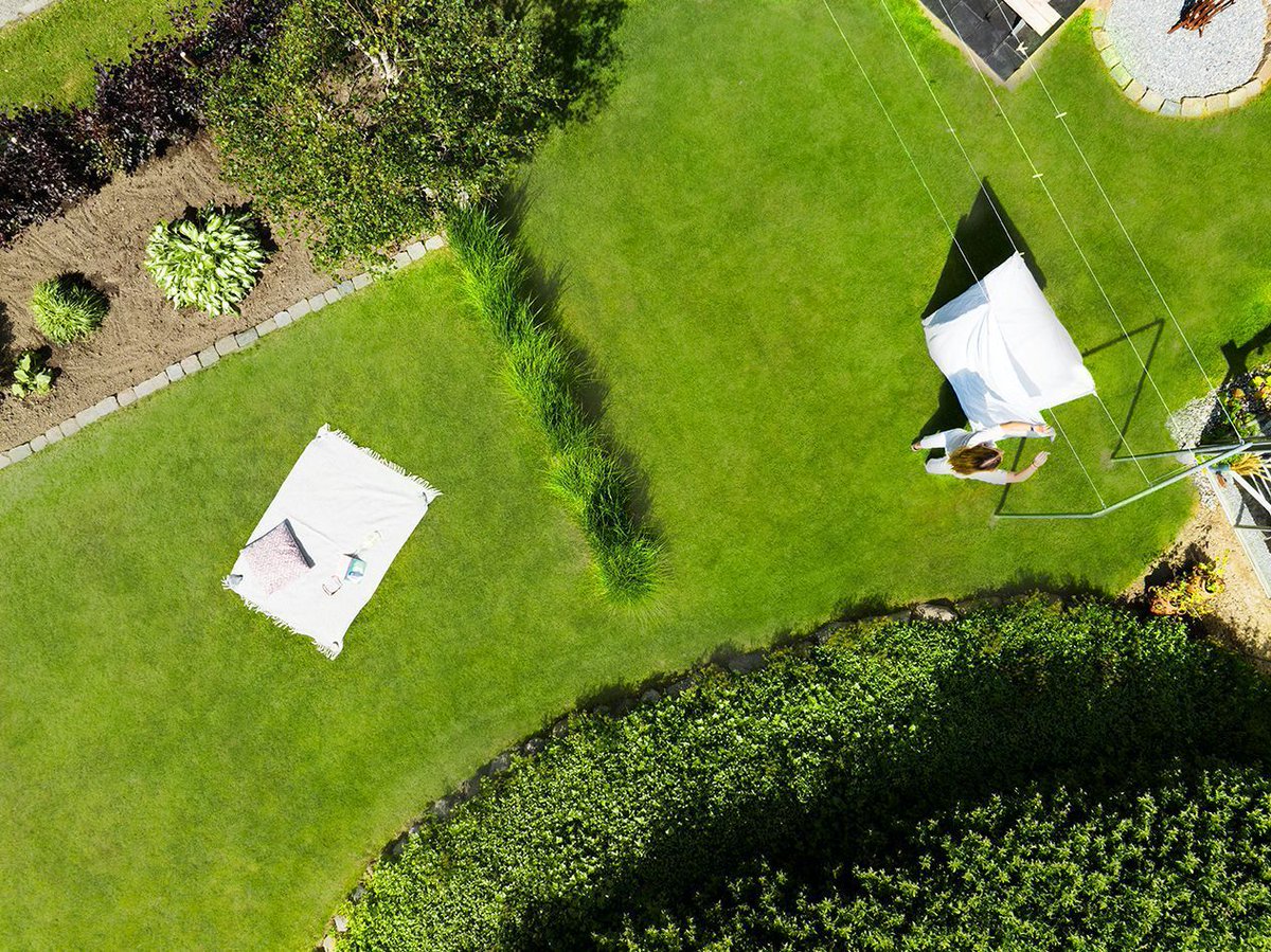 Le gazon de l’Est du Canada a souffert de la sécheresse. Le sursemis est votre plan de relance.
✅ Comble les zones dégarnies
✅ Renforce la résilience
✅ Prépare la saison prochaine
#Sursemis #PelouseSanté #AgriEstDuCanada