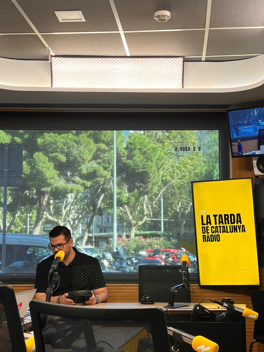 🎙️Avui hem estrenat secció a <a href="/CatalunyaRadio/">Catalunya Ràdio</a> 🔦

Si t’ho has perdut, aquí tens el tall 👇🏻 3cat.cat/3cat/la-llegen…