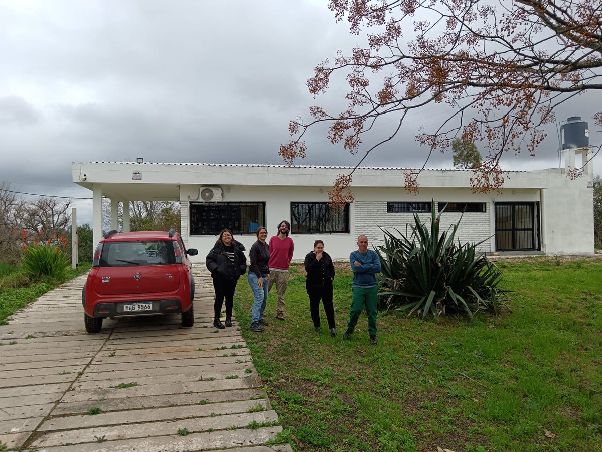 FHCE_Udelar's tweet photo. 📍 El 2 de setiembre el curso de Teoría Arqueológica de la Licenciatura en Antropología realizó una salida pedagógica al Centro de Investigación Regional Arqueológica y Territorial (CIRAT), en San José.

✍️ Conocé más: https://t.co/H156q16jpJ https://t.co/uIXBVB8BsQ