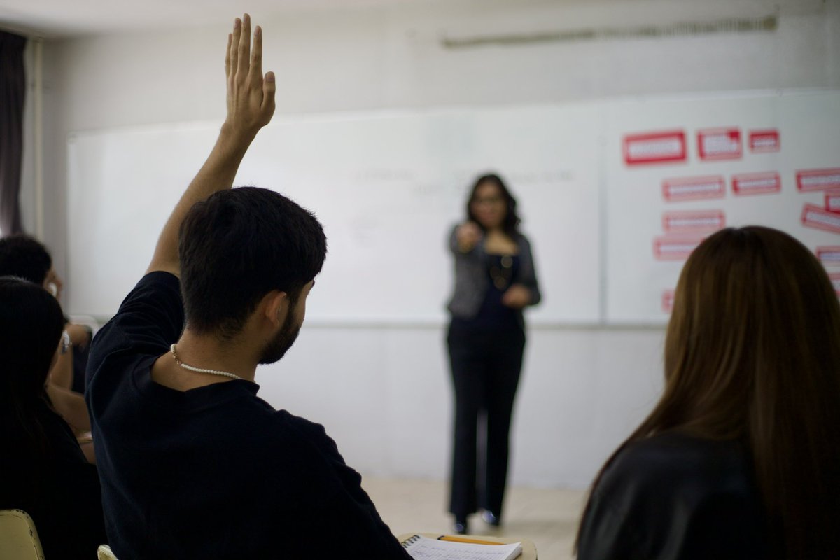 egonzalez_r's tweet photo. Dirección de Marketing en inglés. 

Me llena de orgullo vivir esta experiencia inédita en la UPIICSA que conecta a nuestra comunidad con el mundo, fortalece nuestra visión internacional y abre caminos para un futuro profesional lleno de oportunidades https://t.co/cUHlANDG62